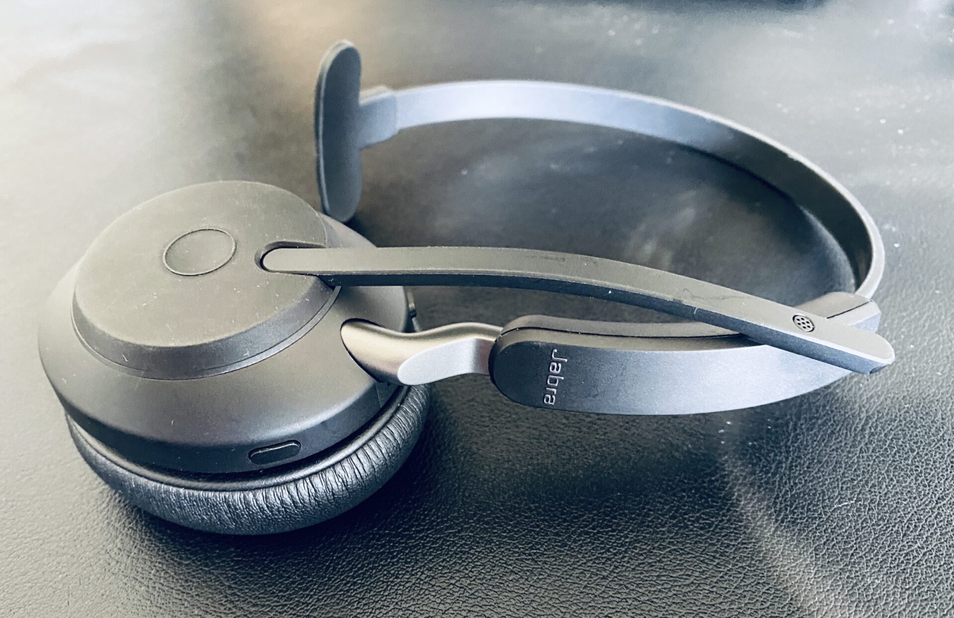 Resolving Jabra Evolve 2 Headset Connectivity Problems TekDoze