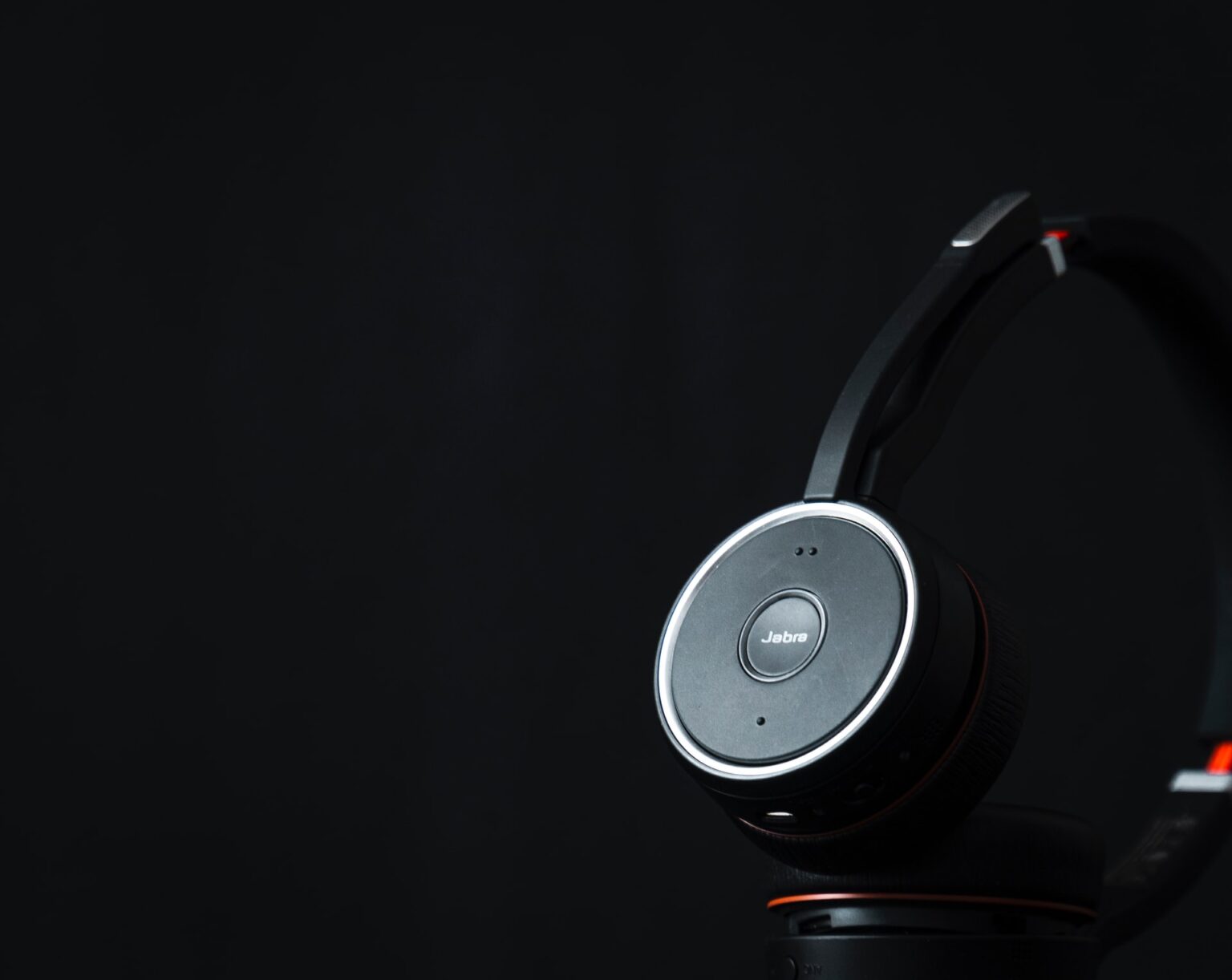 Resolving Jabra Evolve 2 Headset Connectivity Problems TekDoze