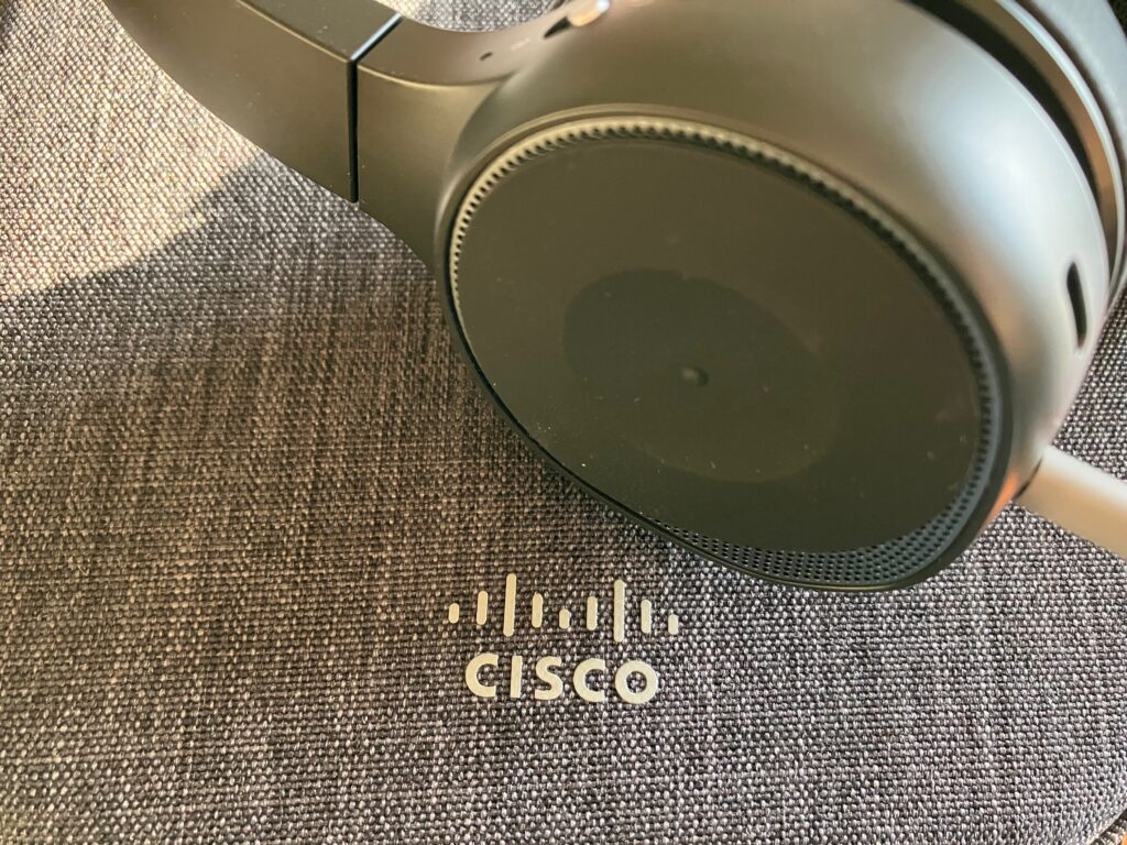 Is Cisco 730 Noise Cancelling Headphone worth? 